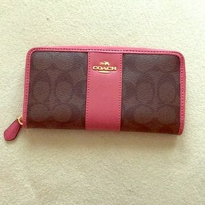 Coach wallet